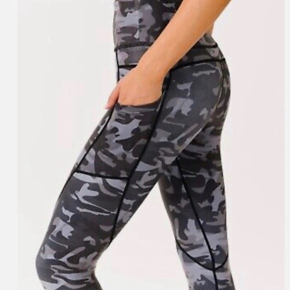 Zyia metallic camo light n tight pocket - Picture 2 of 6